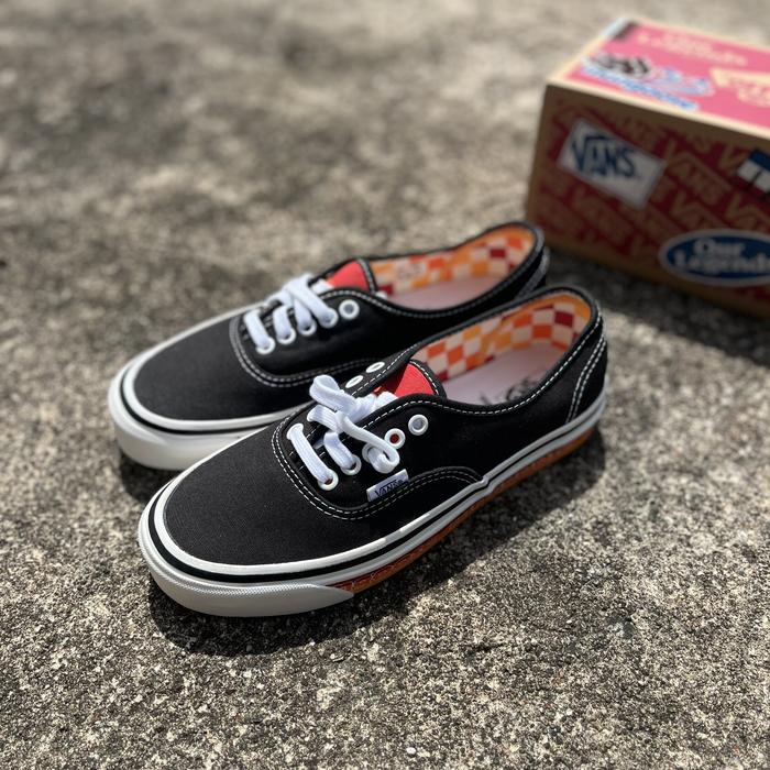 Vans Authentic 44 DX "Mongoose" Black