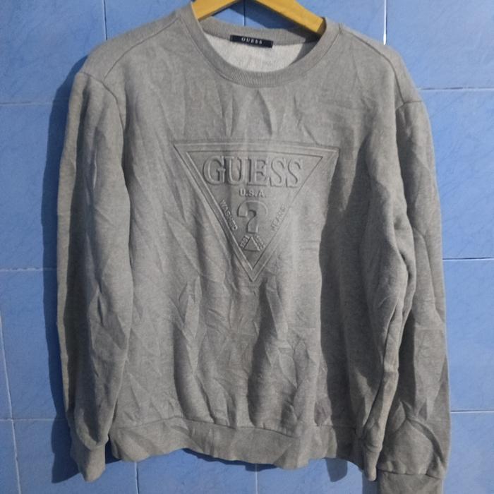 crewneck guess abu abu triangle