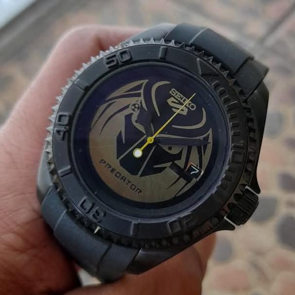 seiko mod black stealth predator dial custom dial nh35 movement srpd black mod