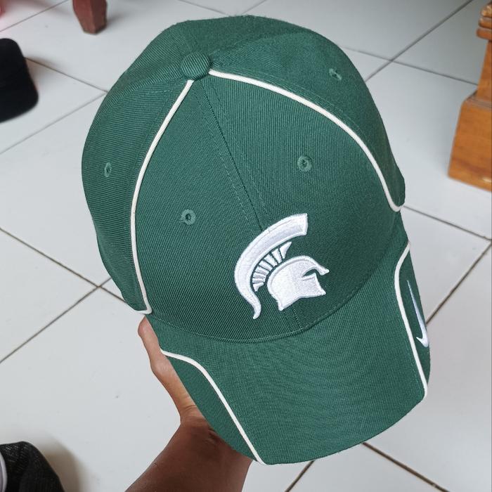 topi nike michigan state second