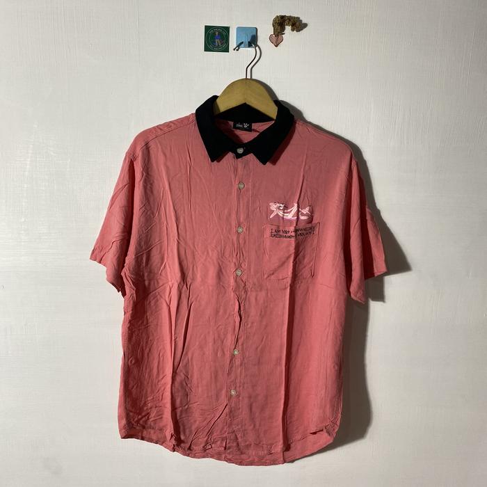 KEMEJA PENDEK PINK PANTHER X I AM NOT A HUMAN BEING SECOND