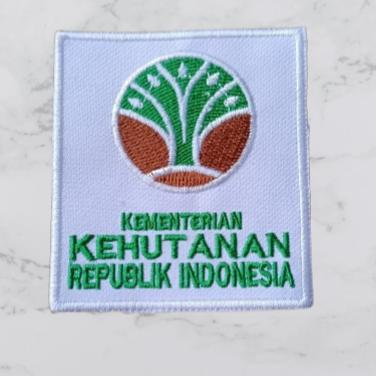 Atribut logo seragam PDH Kementerian Kehutanan / Kementerian Lingkungan Hidup dan Kehutanan
