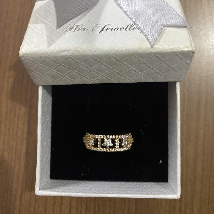 Cincin emas sekitar 5 gram