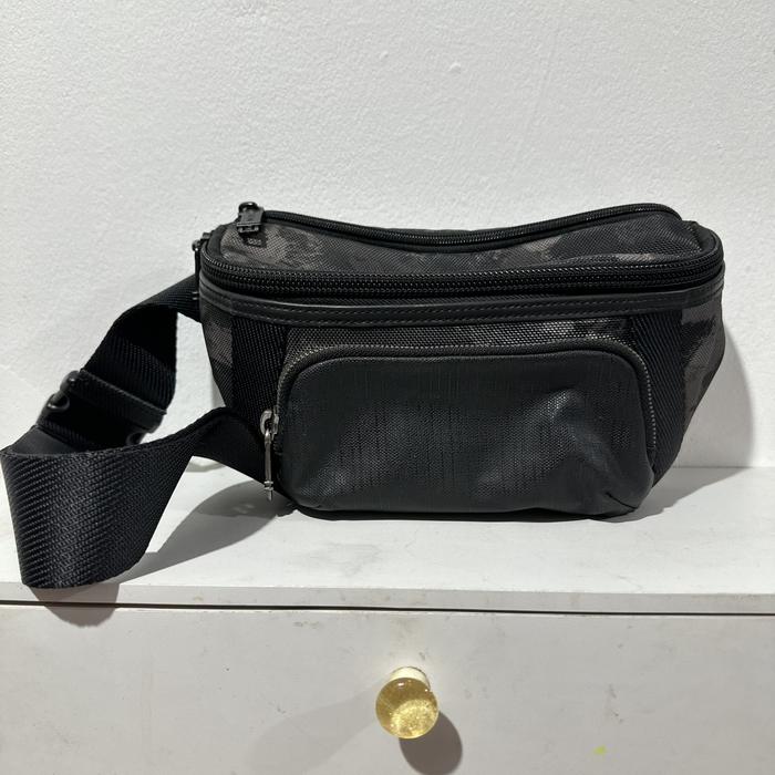TUMI Waist Bag Body Bag Crossbody Black Grey ALPHA BRAVO Columbus 232401CHR