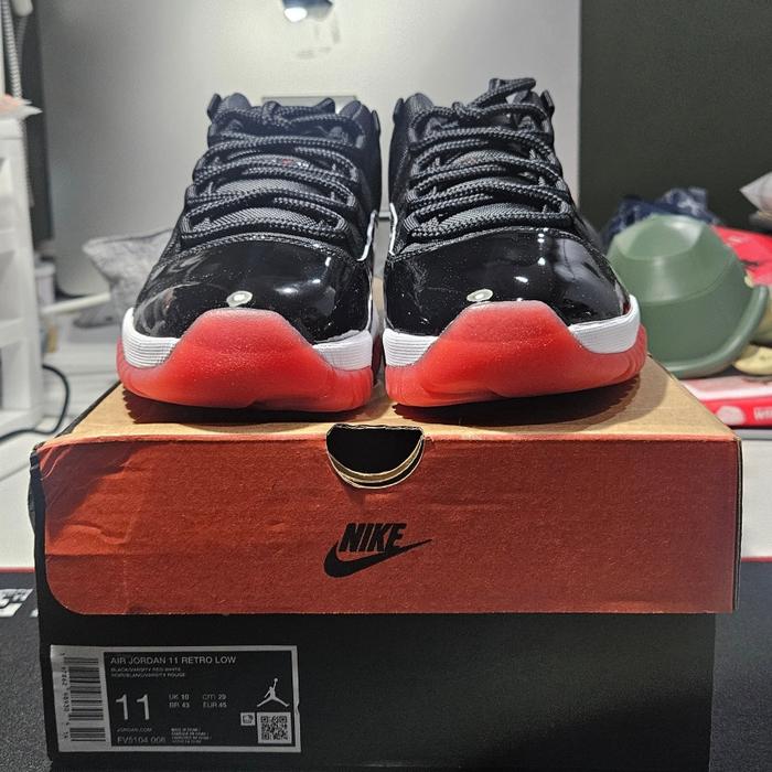Air Jordan 11 Retro Low Bred (2025)