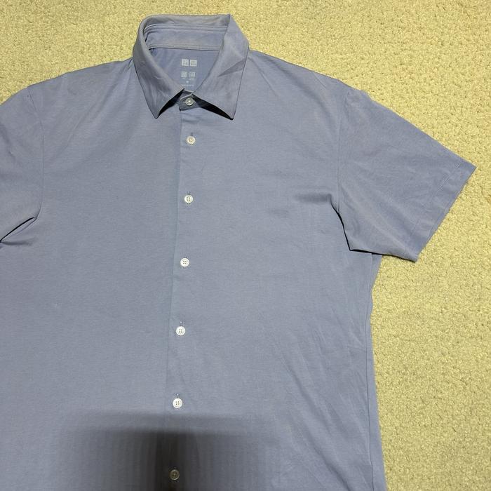 PRELOVED KEMEJA UNIQLO AIRISM BABY BLUE
