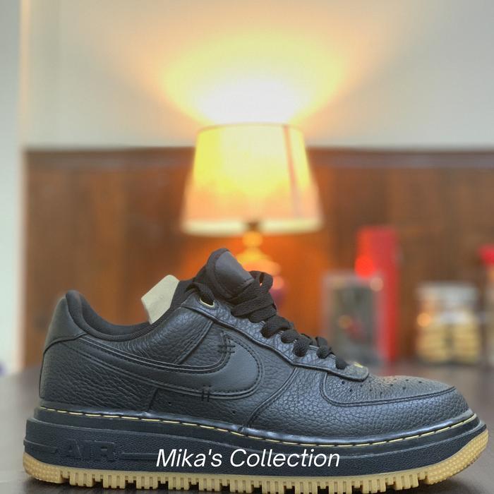 Nike Air Force 1 Luxe Black Gum .
