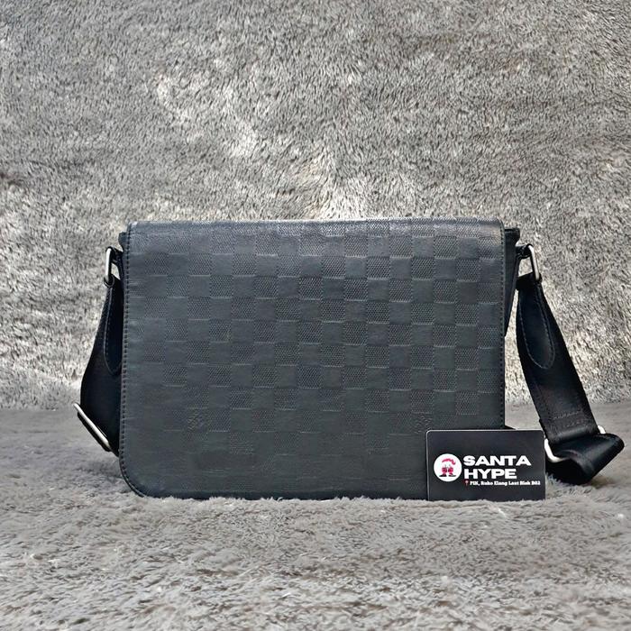 Louis Vuitton District Damier Infini Messenger Bag