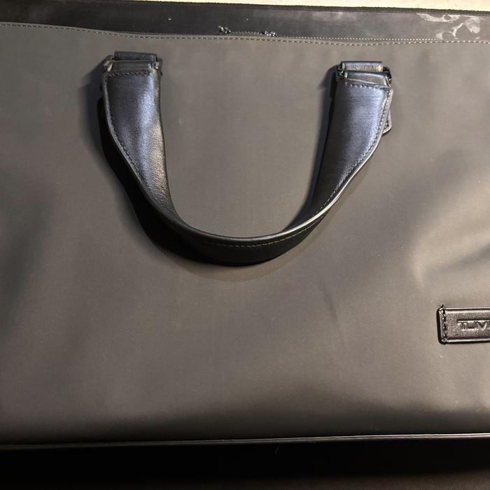 TUMI Harrison Seneca Slim Brief