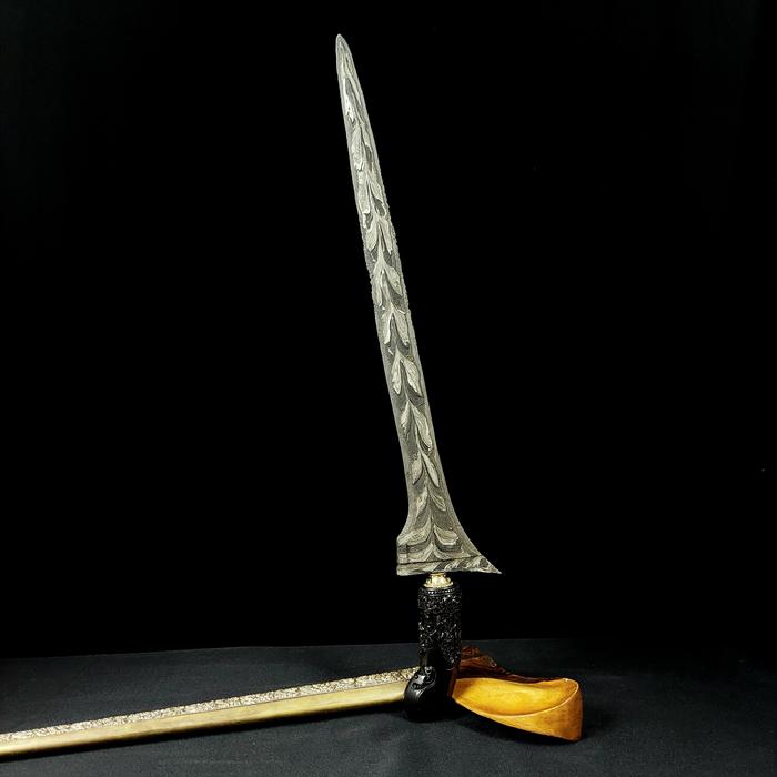 Keris Masterpiece Dhapur Brojol Pamor Ron Genduru Tangguh Madura Sepuh