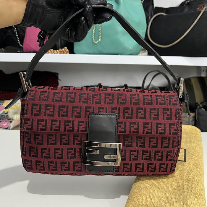 Fendi Zucca Baguette LV Fendi Louis Vuitton Chanel Dior