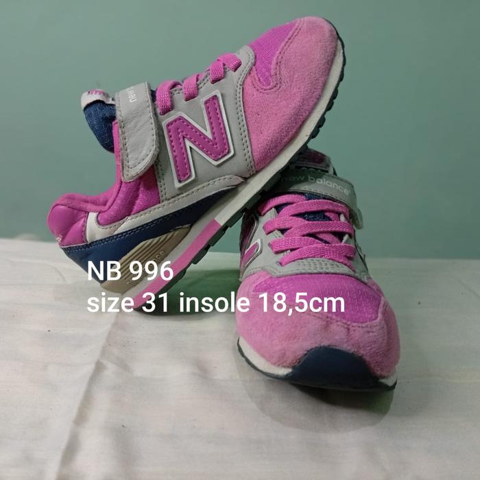 Sepatu anak second thrift brand nb 996 size 31 insole 18,5 cm