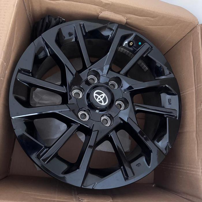 Velg fortuner GR 2023 original bawaan mobil.