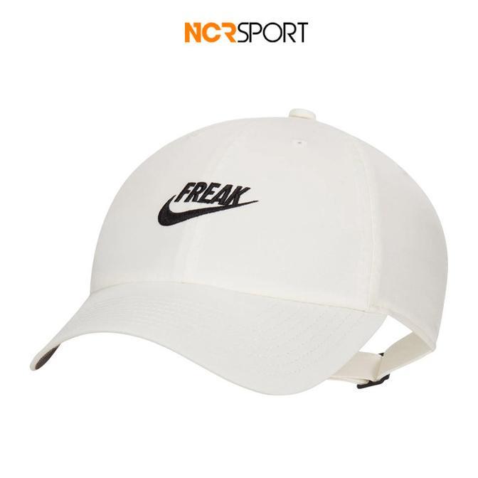 -Sahkles- Topi Basket Nike Giannis Antetokounmpo Unstructured Freak Cap White Or