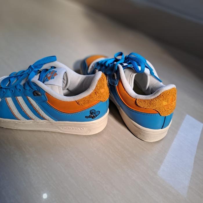 sepatu Adidas original the simpsons