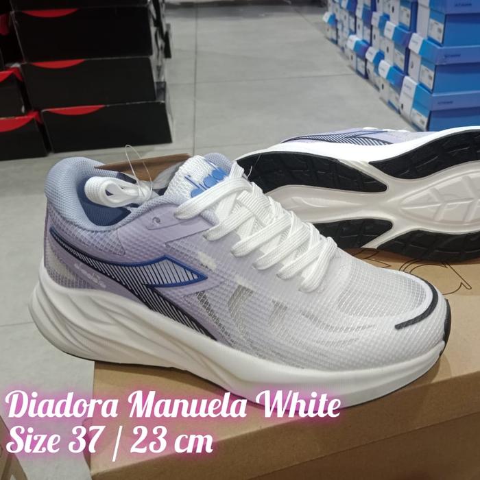 sepatu DIADORA Manuela white