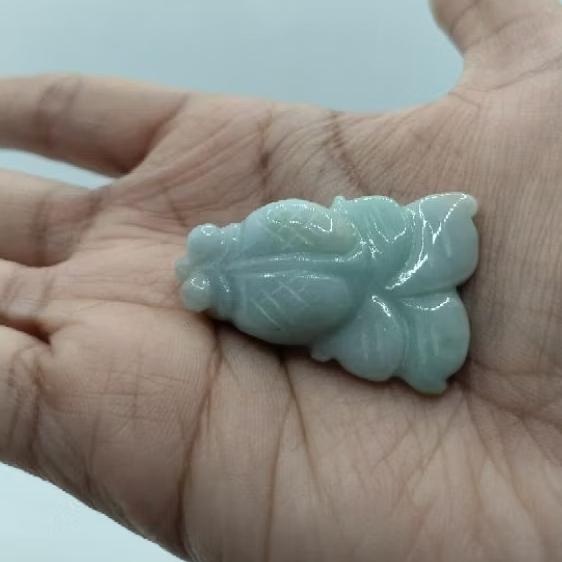 Liontin Giok Burma Motif  Ikan Mas Lambang Rezeki Dan Kesehatan