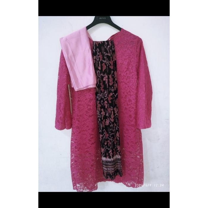 Preloved gamis/kebaya brokat