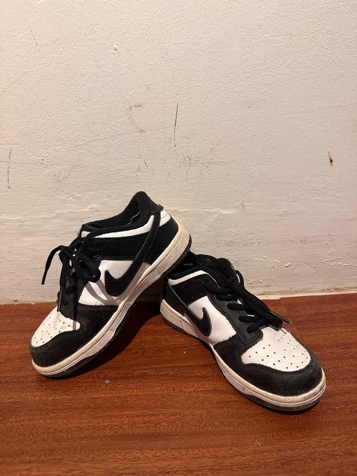 PreLoved Nike Dunk Panda (Black and White) Kids