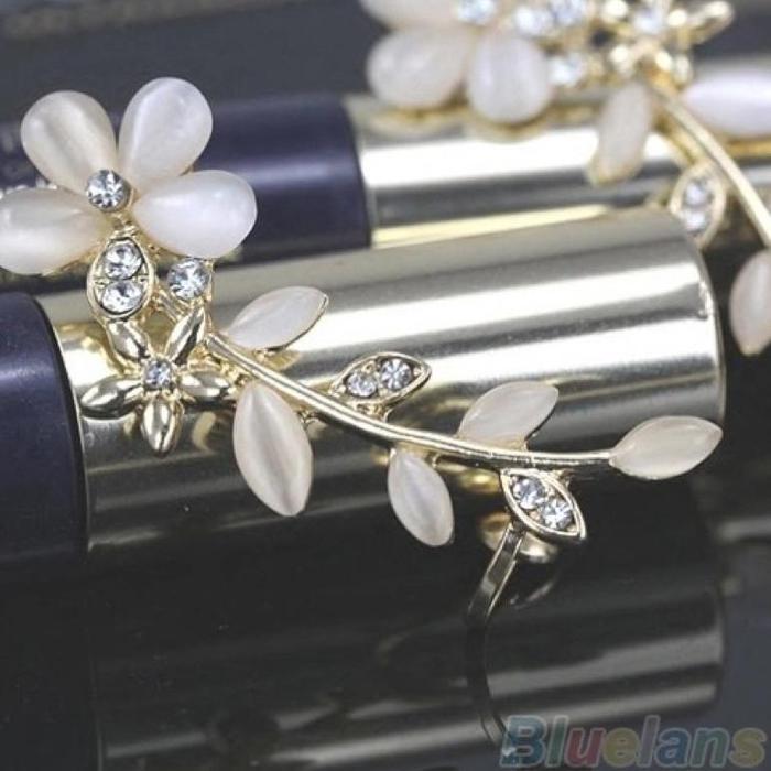 Do86 Aq-54 Anting Korea Crystal Opal Flower Clip Earring Beauty Sale