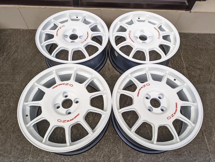 Velg oz racing r17 pcd 4x100