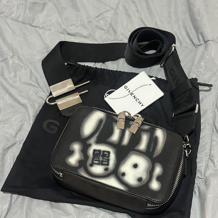 Givenchy X Antigona U Camera Bag