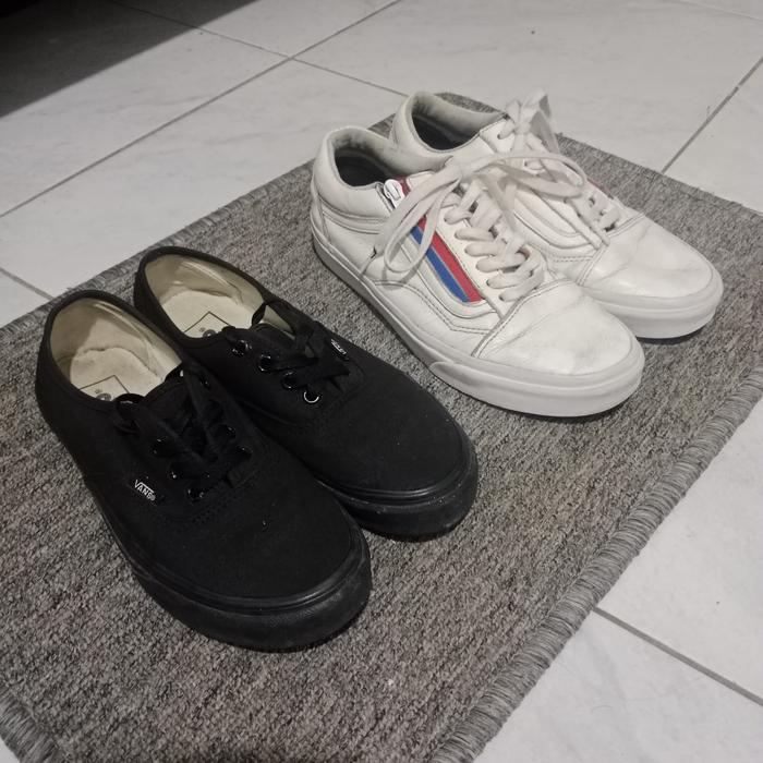 Sepatu vans oldskool white leather zip vans authentic full black