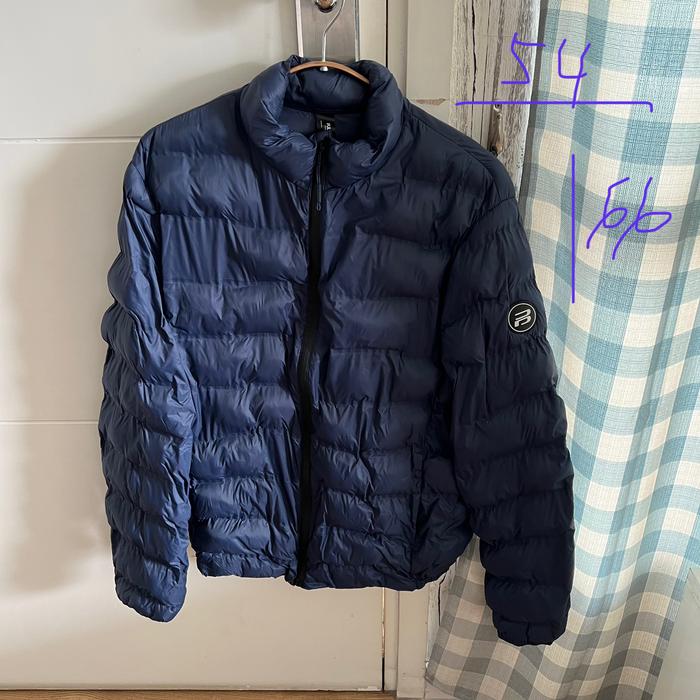 Jaket dingin pria pull and bear