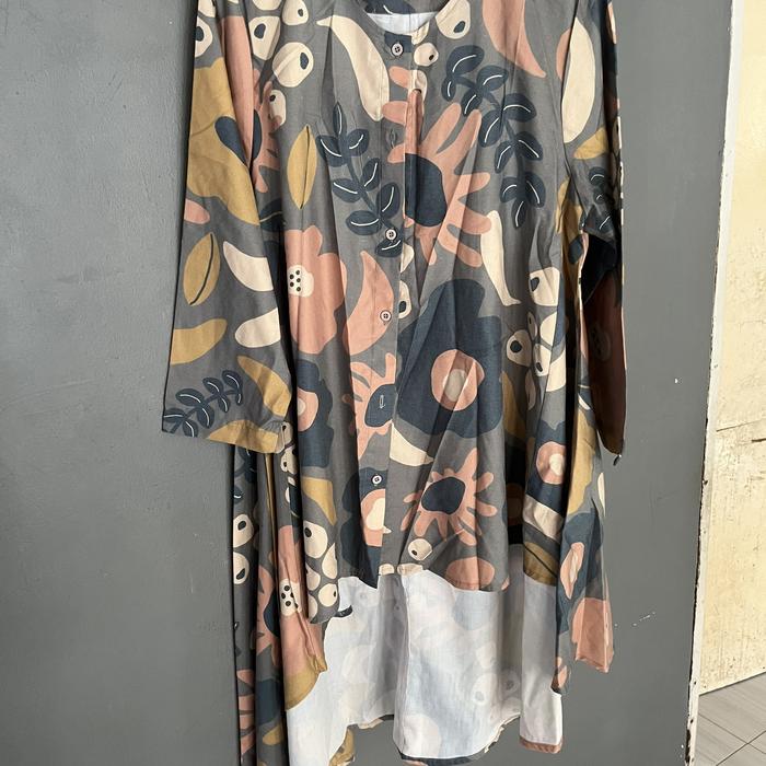Preloved Kemeja Tunik Nadjani Asimetris