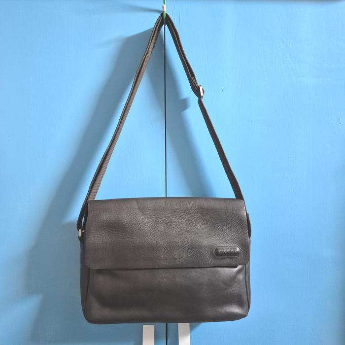 Tas Selempang Bally Vintage Unik