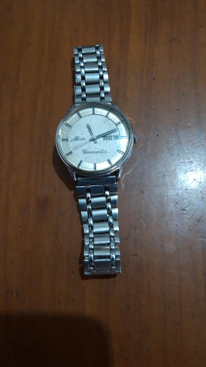 jam tangan pria MIDO Comander