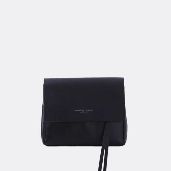 Aesthetic Pleasure - Mini Cassel Black