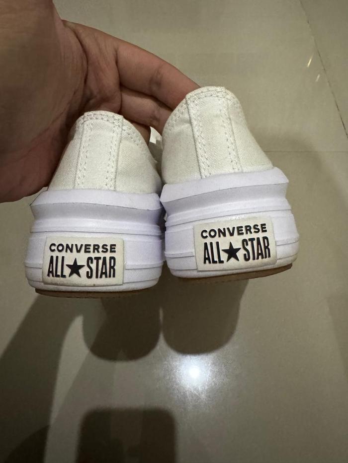 Sepatu lek sindy merek ADA band