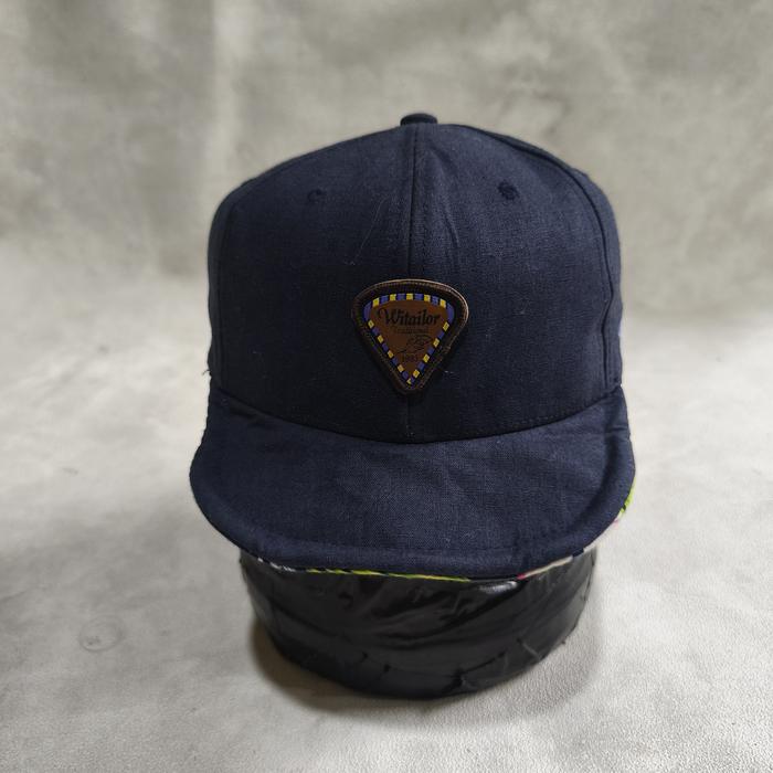 Topi sepeda witailor Navy bekas