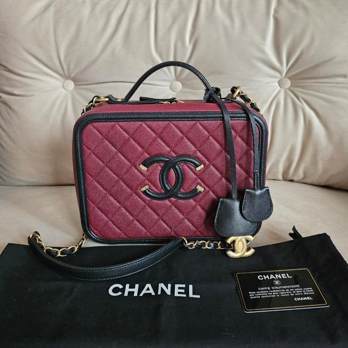 Chanel vanity medium bag seri #28