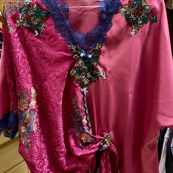 Luire by Raden Sirait ,Blouse Ponco Cincin Tanra