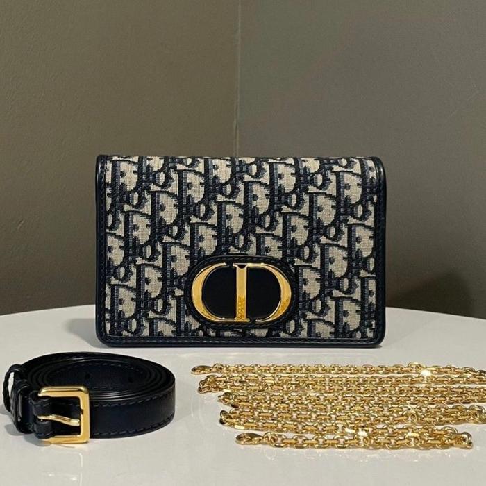 VGC, Christian Dior 2-in-1 30 Montaigne Pouch Belt Bag Size 13,5cm x 5cm x 9cm With db, chain, strap