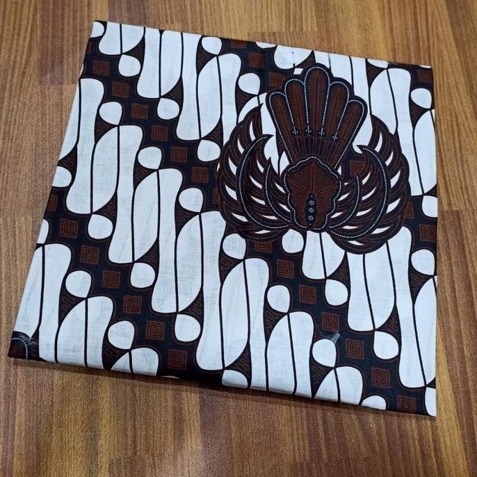 Kain Batik Jarik Meteran Motif Parang Garuda Latar Putih Jogja Solo