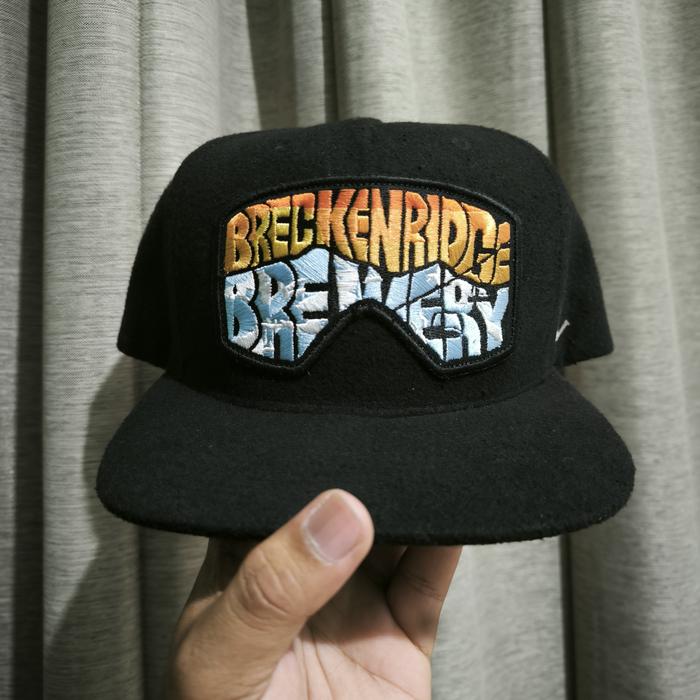 Topi Snapback Zephyr Wool