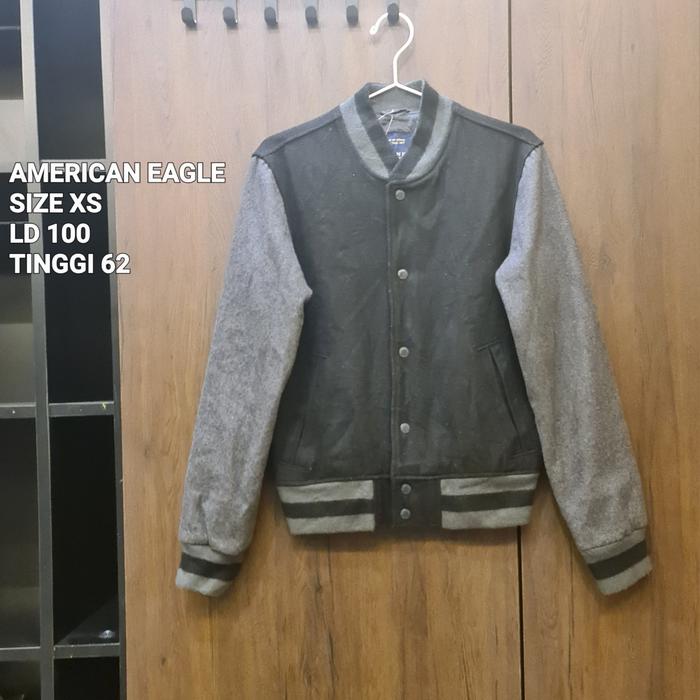 31. (Preloved)  AMERICAN EAGLE  Zipper Jacket Authentic