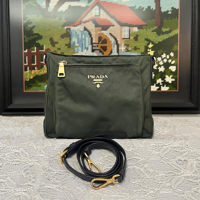 Tas Selempang Shoulder Prada Tessuto Nylon - Bekas Second Preloved Original Authentic