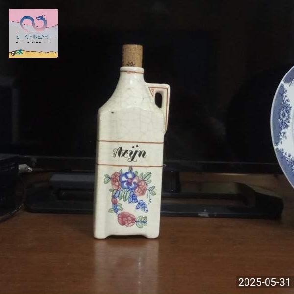 Botol keramik Tua Azyn Rare Collectors items