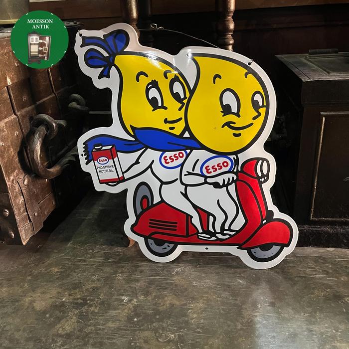 Papan Iklan Enamel Esso Couple Mengendarai Vespa Lawas Jadul Tua