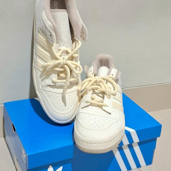 Sepatu Adidas Forum Low Shoes Size 48