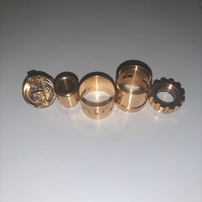 Twisted Messes 22 pro gold