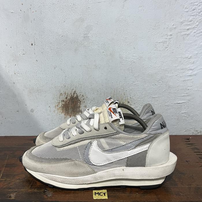 Sepatu second ori nike sacai LDV waffle summit white size 42