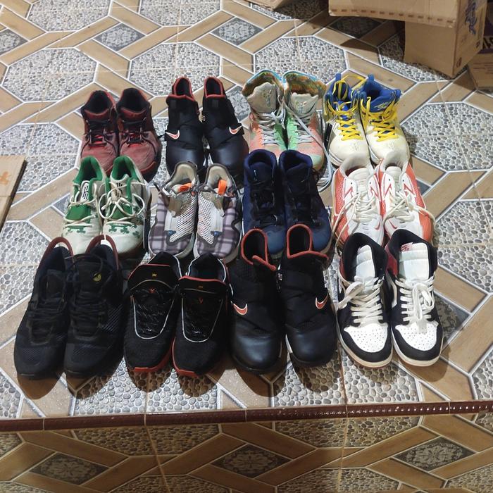 Sepatu borongan nike 12 pcs