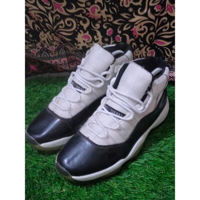 Sepatu Second Nike Air Jordan  Retro High Size 39 Insole 25