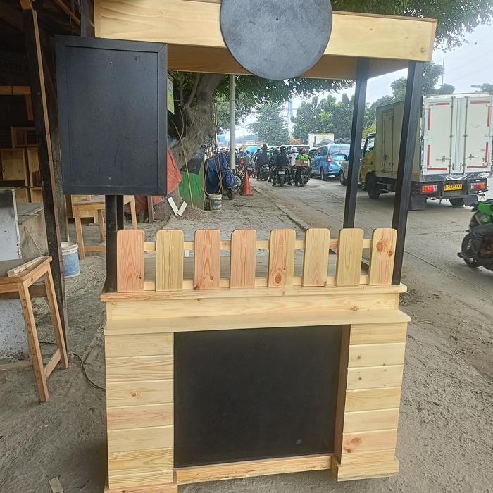 Booth kayu booth jualan minimalis