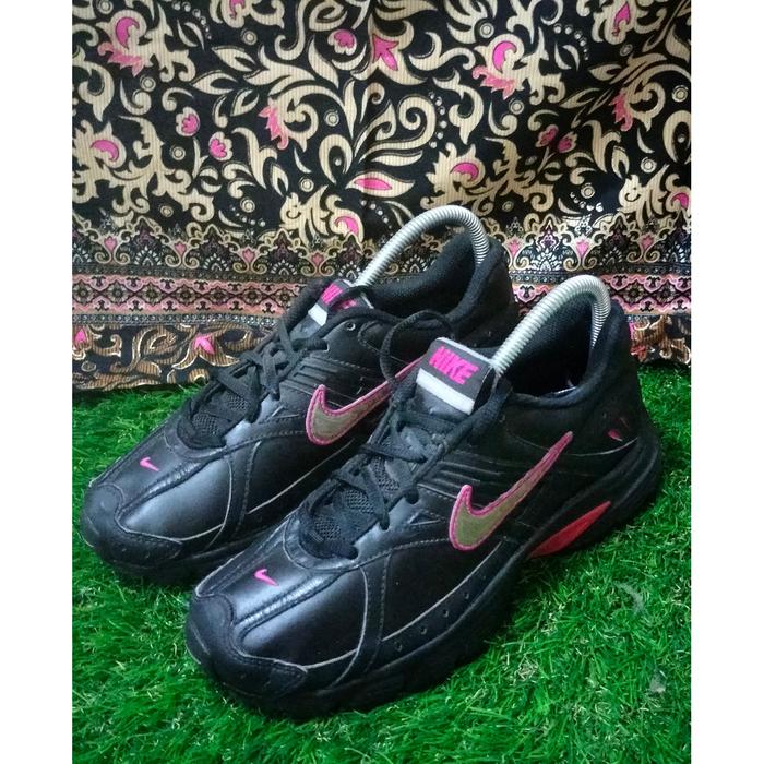 Sepatu Second Nike Dart Hitam Pink Size 38.5 Insole 24.5